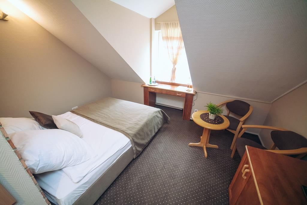 Hubertus Aparthotel & Restaurant & Horse Club Starogard Gdański 객실 사진