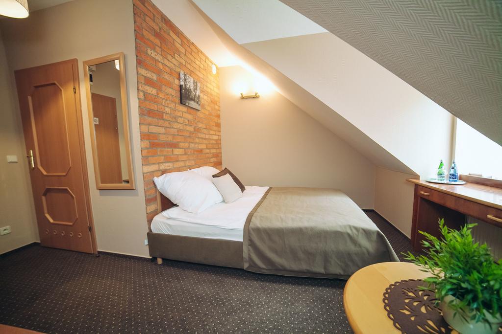 Hubertus Aparthotel & Restaurant & Horse Club Starogard Gdański 객실 사진