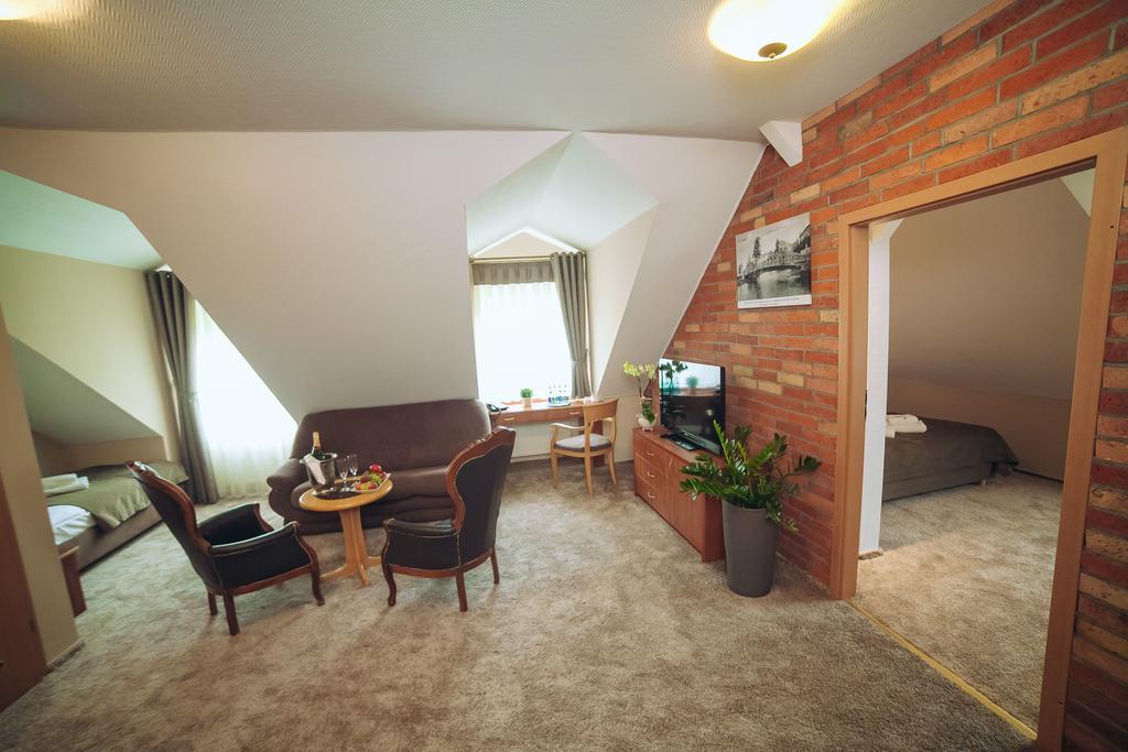 Hubertus Aparthotel & Restaurant & Horse Club Starogard Gdański 외부 사진
