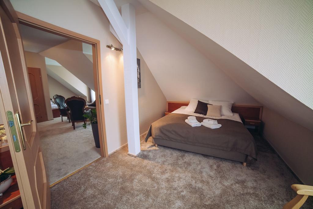 Hubertus Aparthotel & Restaurant & Horse Club Starogard Gdański 외부 사진