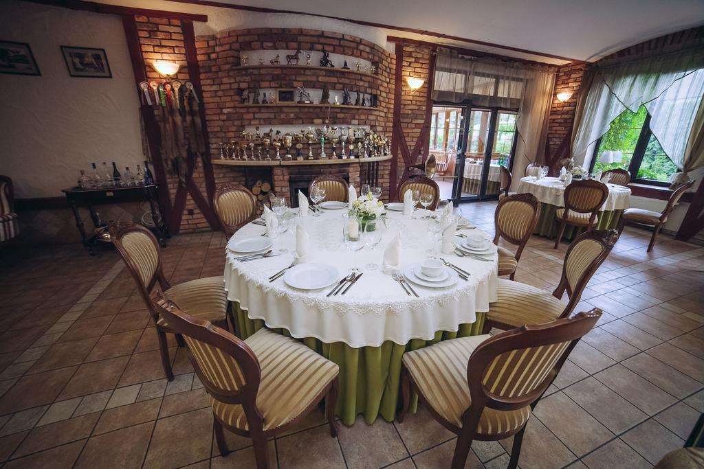 Hubertus Aparthotel & Restaurant & Horse Club Starogard Gdański 외부 사진