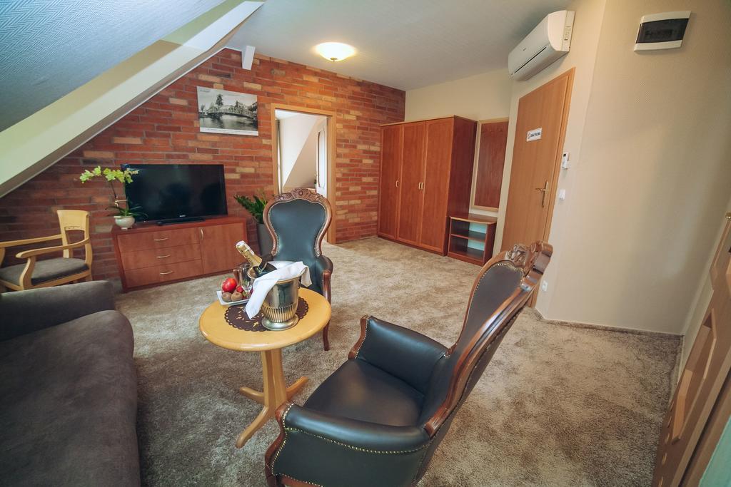 Hubertus Aparthotel & Restaurant & Horse Club Starogard Gdański 객실 사진