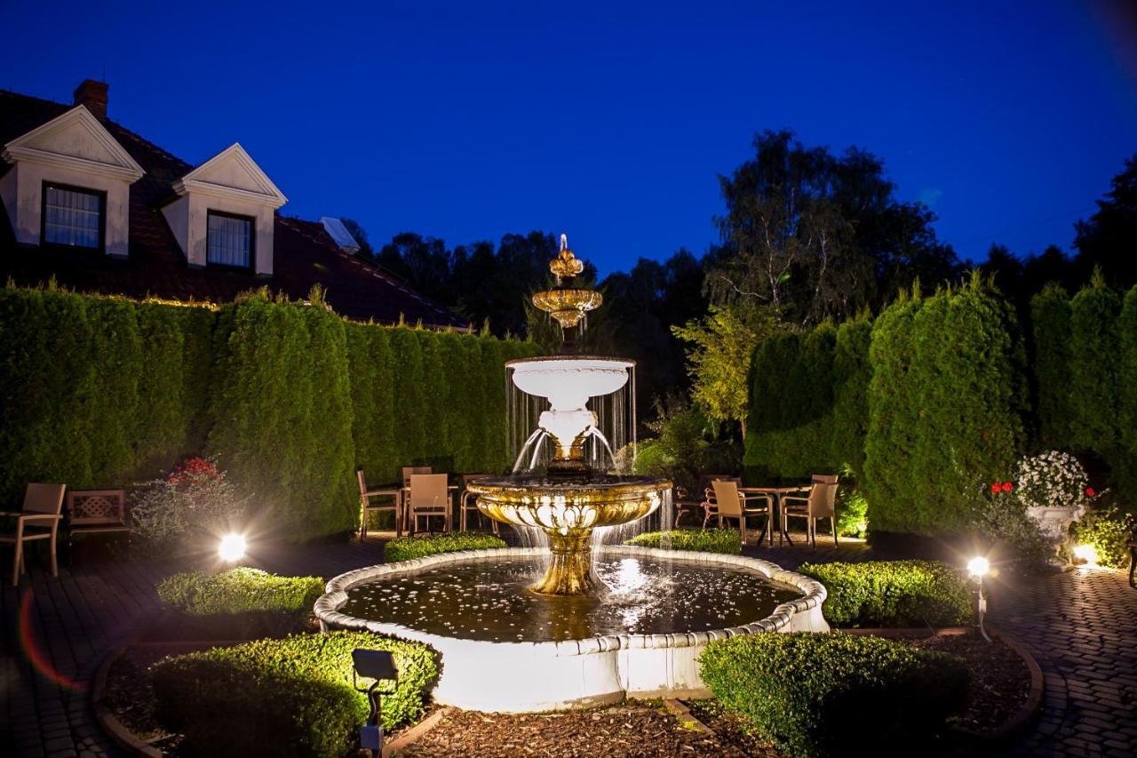 Hubertus Aparthotel & Restaurant & Horse Club Starogard Gdański 외부 사진